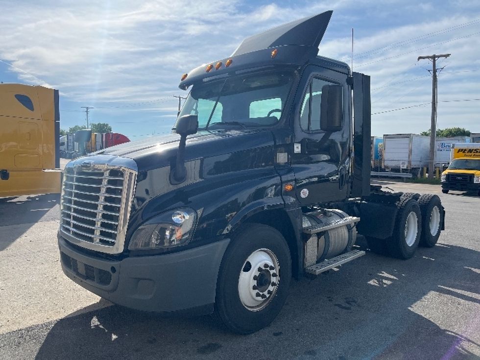 Day Cab Tractor-Heavy Duty Tractors-Freightliner-2018-Cascadia 12564ST-Fort Wayne-IN-306,235\n\t\tmiles-$ 48,000 - Image 3