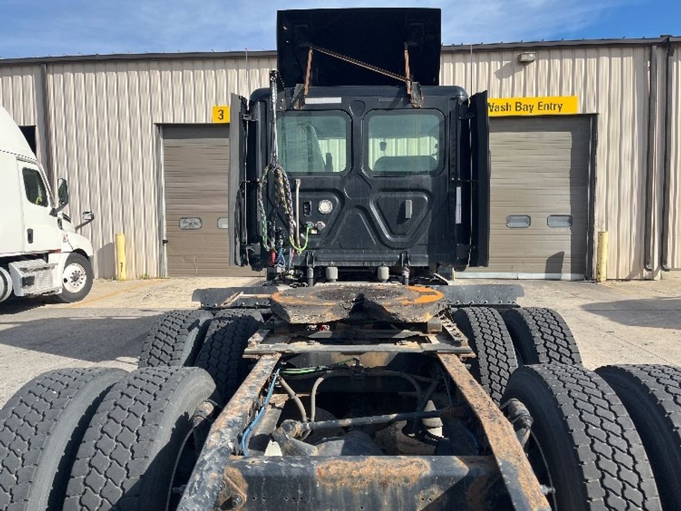 Day Cab Tractor-Heavy Duty Tractors-Freightliner-2018-Cascadia 12564ST-Fort Wayne-IN-306,235\n\t\tmiles-$ 48,000 - Image 6
