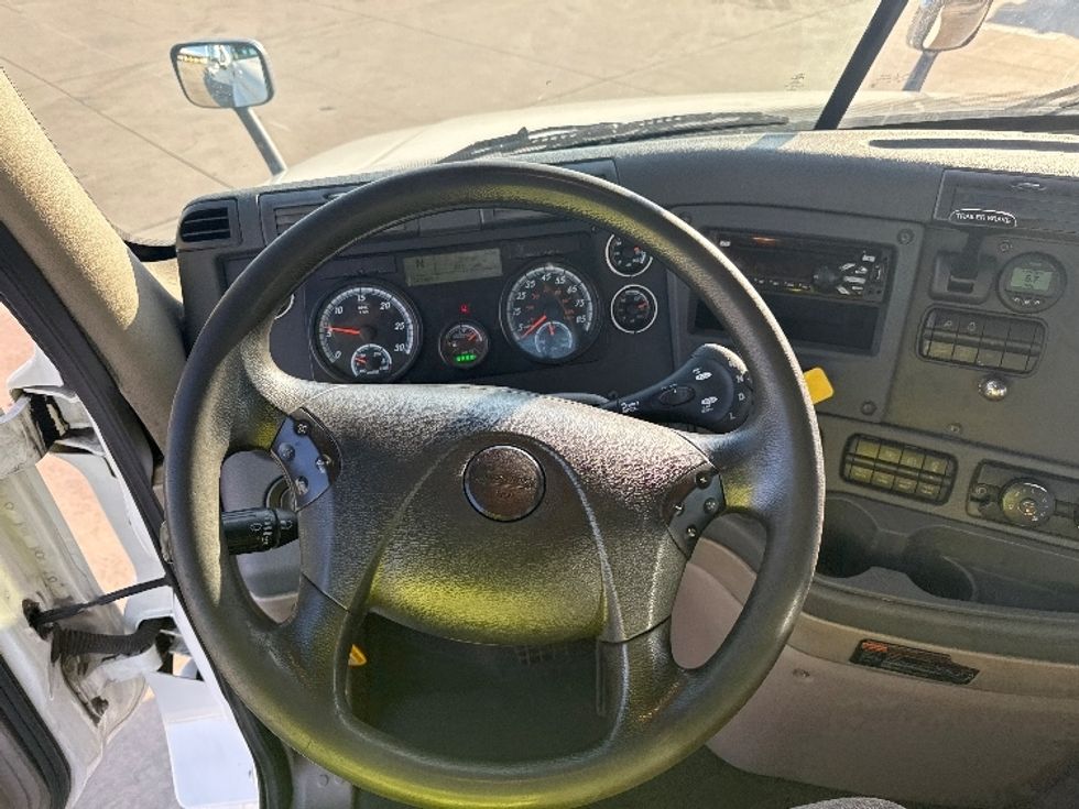 Day Cab Tractor-Heavy Duty Tractors-Freightliner-2018-Cascadia 12564ST-Fort Worth-TX-542,914\n\t\tmiles-$ 34,500 - Image 11