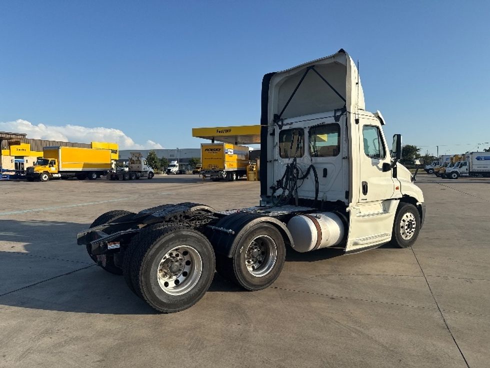 Day Cab Tractor-Heavy Duty Tractors-Freightliner-2018-Cascadia 12564ST-Fort Worth-TX-542,914\n\t\tmiles-$ 34,500 - Image 7