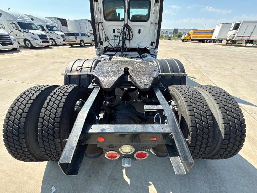 Day Cab Tractor-Heavy Duty Tractors-Freightliner-2018-Cascadia 12564ST-Fort Worth-TX-642,720\n\t\tmiles-$ 25,750 - Image 6