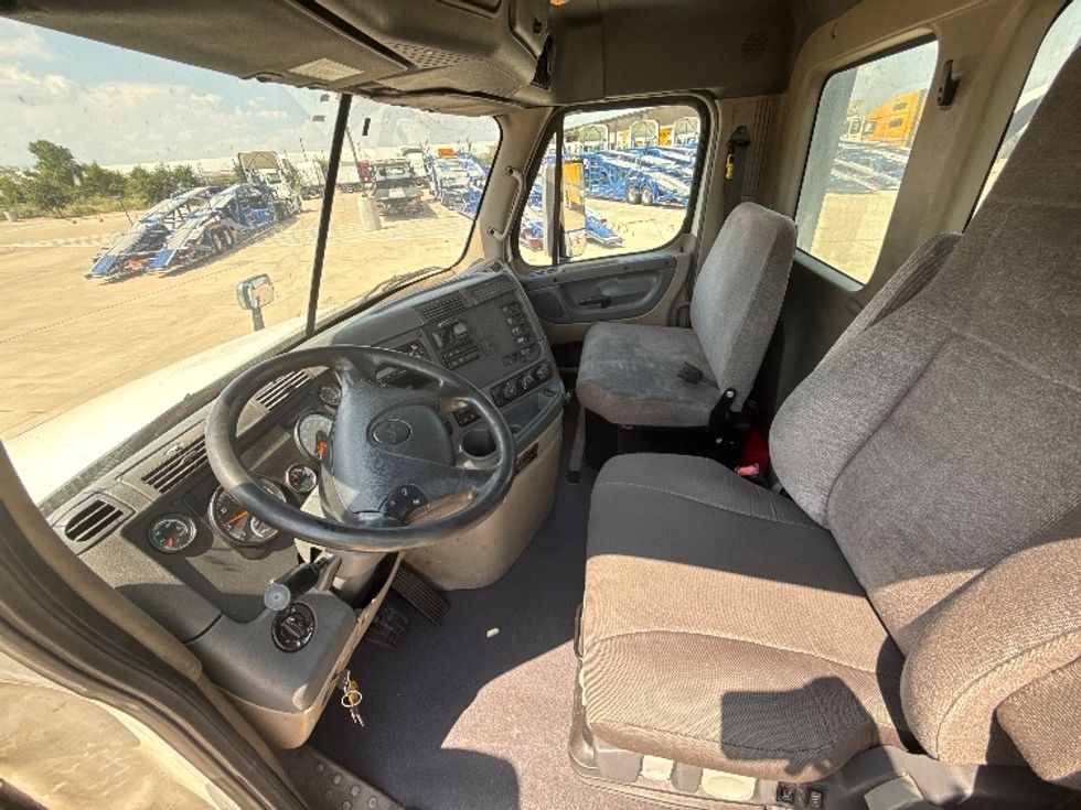 Day Cab Tractor-Heavy Duty Tractors-Freightliner-2018-Cascadia 12564ST-Fort Worth-TX-661,909\n\t\tmiles-$ 24,000 - Image 10