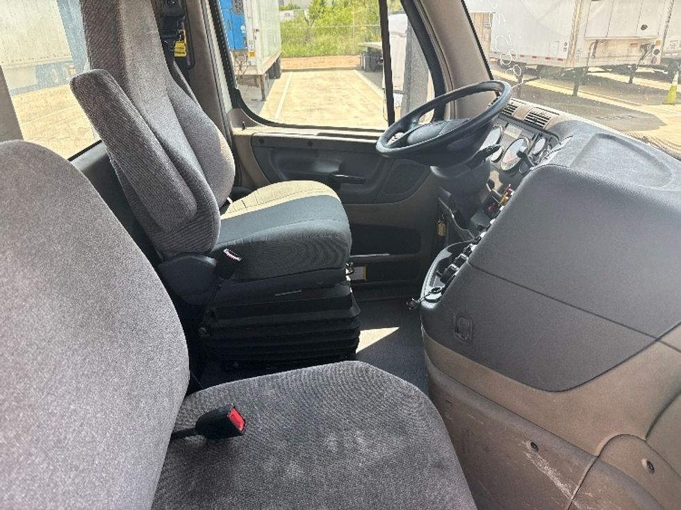 Day Cab Tractor-Heavy Duty Tractors-Freightliner-2018-Cascadia 12564ST-Fort Worth-TX-661,909\n\t\tmiles-$ 24,000 - Image 14