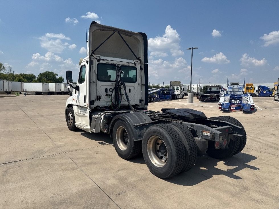 Day Cab Tractor-Heavy Duty Tractors-Freightliner-2018-Cascadia 12564ST-Fort Worth-TX-661,909\n\t\tmiles-$ 24,000 - Image 5
