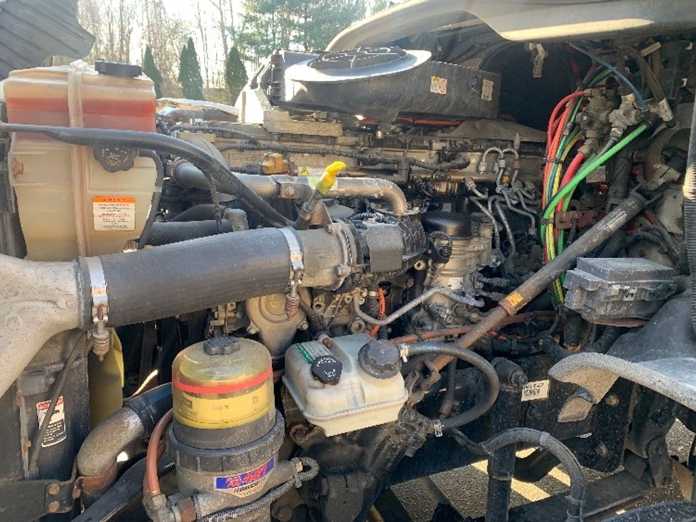 Day Cab Tractor-Heavy Duty Tractors-Freightliner-2018-Cascadia 12564ST-Franklin-MA-287,254\n\t\tmiles-$ 40,500 - Image 16