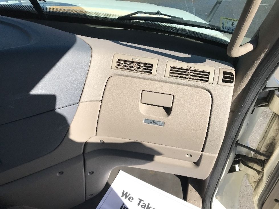 Day Cab Tractor-Heavy Duty Tractors-Freightliner-2018-Cascadia 12564ST-Franklin-MA-343,593\n\t\tmiles-$ 38,250 - Image 13