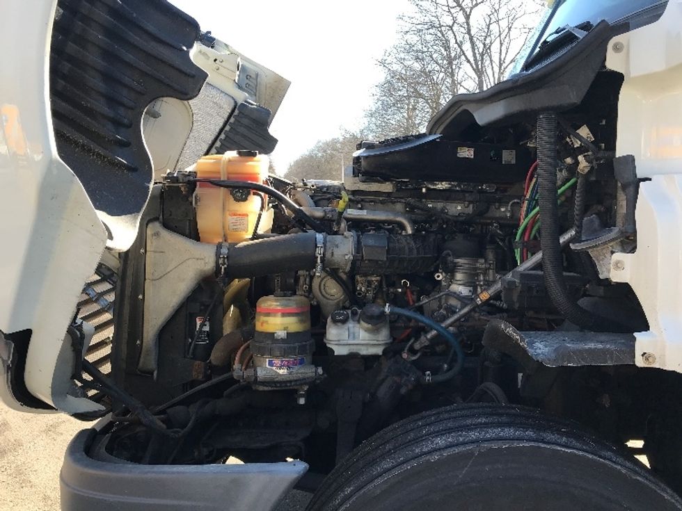 Day Cab Tractor-Heavy Duty Tractors-Freightliner-2018-Cascadia 12564ST-Franklin-MA-343,593\n\t\tmiles-$ 38,250 - Image 16