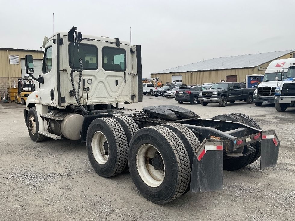Day Cab Tractor-Heavy Duty Tractors-Freightliner-2018-Cascadia 12564ST-Frederick-MD-346,077\n\t\tmiles-$ 40,000 - Image 5