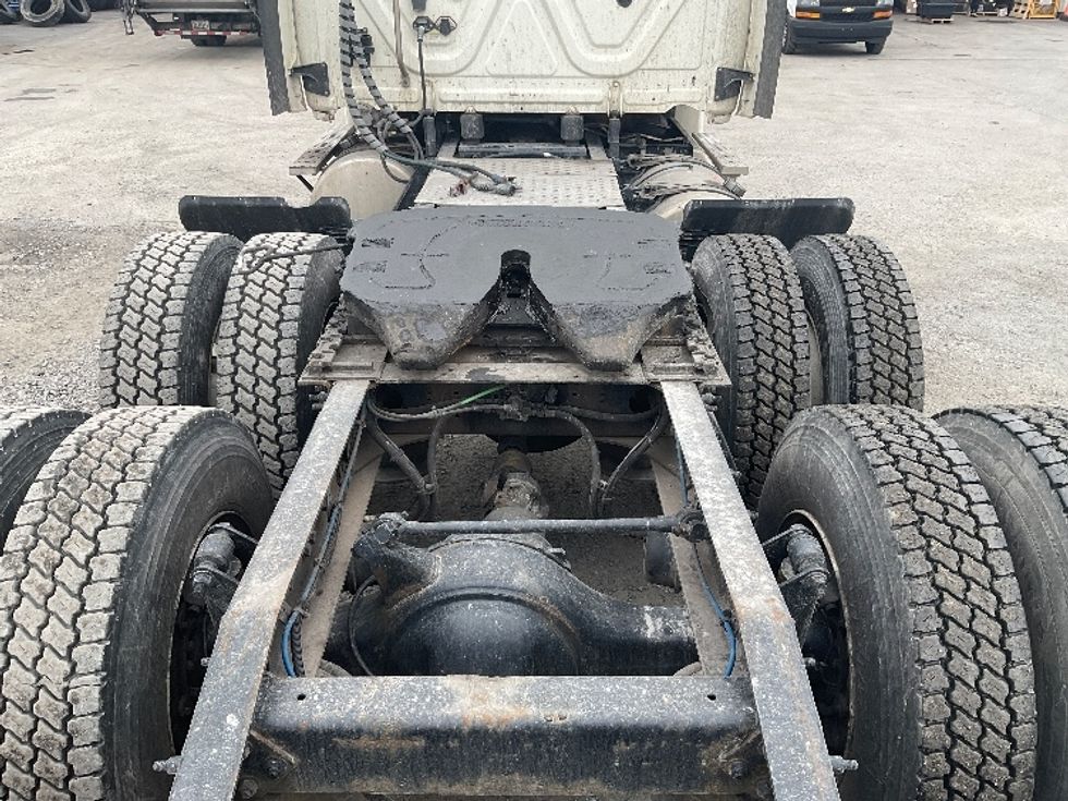 Day Cab Tractor-Heavy Duty Tractors-Freightliner-2018-Cascadia 12564ST-Frederick-MD-346,077\n\t\tmiles-$ 40,000 - Image 6