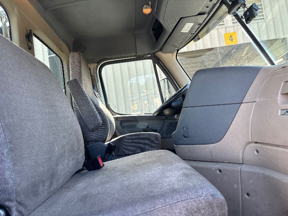 Day Cab Tractor-Heavy Duty Tractors-Freightliner-2018-Cascadia 12564ST-Fredericksburg-VA-485,937\n\t\tmiles-$ 30,750 - Image 14