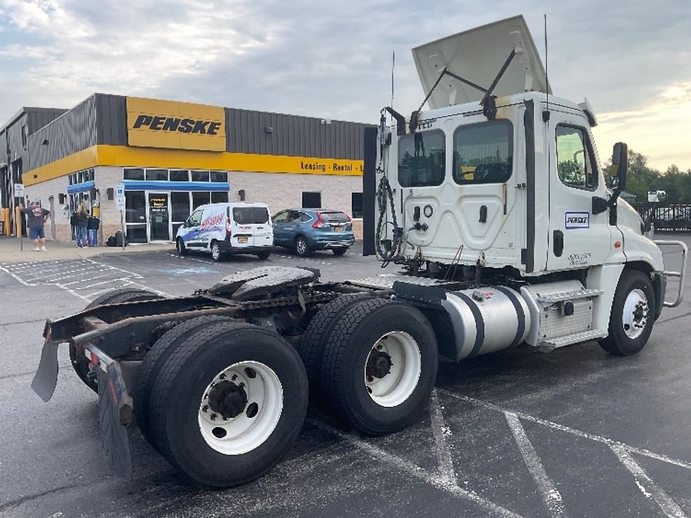 Day Cab Tractor-Heavy Duty Tractors-Freightliner-2018-Cascadia 12564ST-Fredonia-NY-361,880\n\t\tmiles-$ 41,000 - Image 7