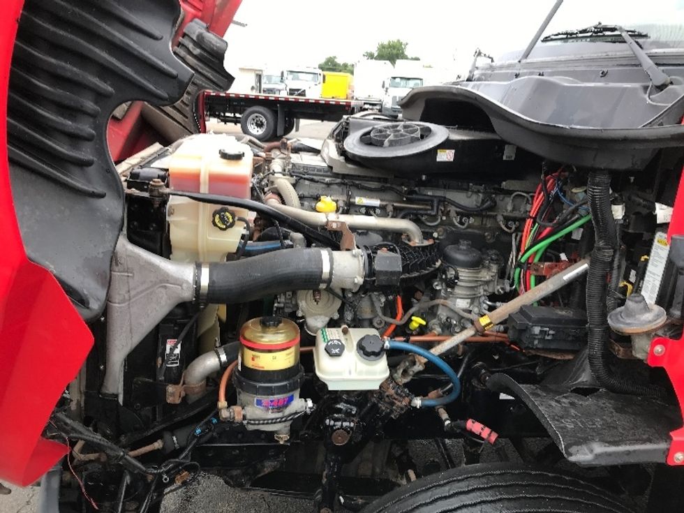 Day Cab Tractor-Heavy Duty Tractors-Freightliner-2018-Cascadia 12564ST-Fredonia-NY-561,736\n\t\tmiles-$ 30,250 - Image 16