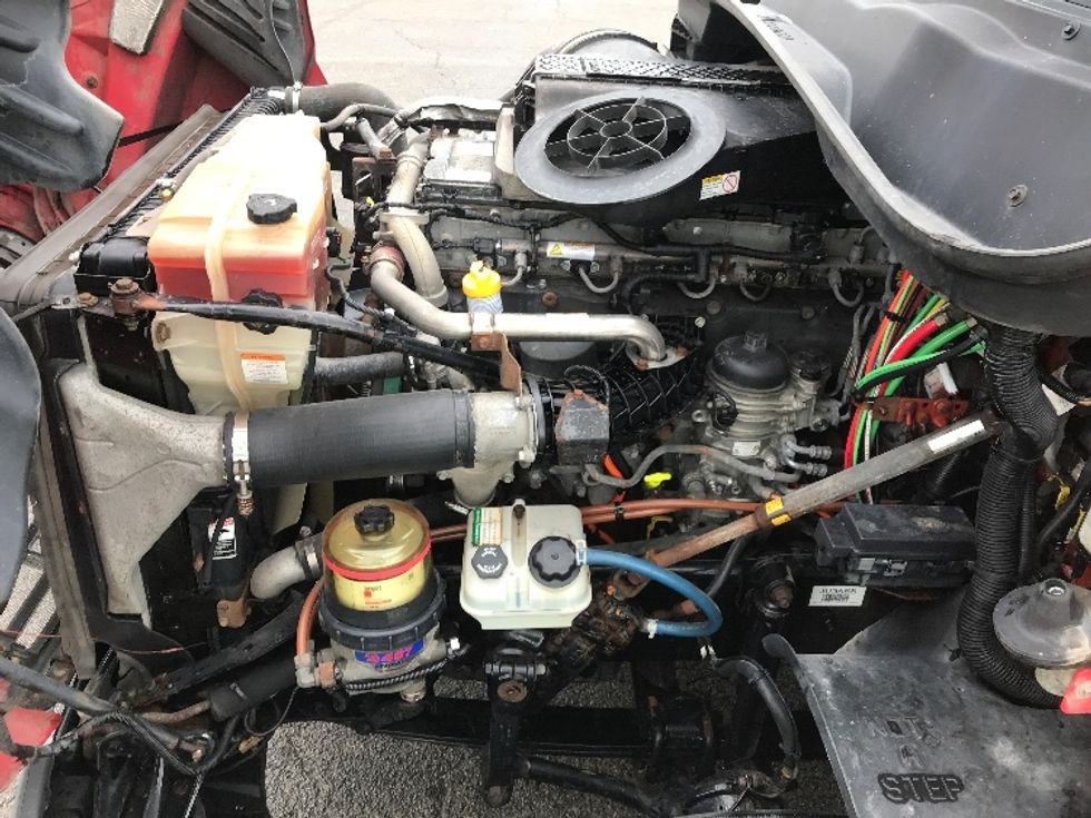 Day Cab Tractor-Heavy Duty Tractors-Freightliner-2018-Cascadia 12564ST-Fredonia-NY-622,889\n\t\tmiles-$ 26,500 - Image 16