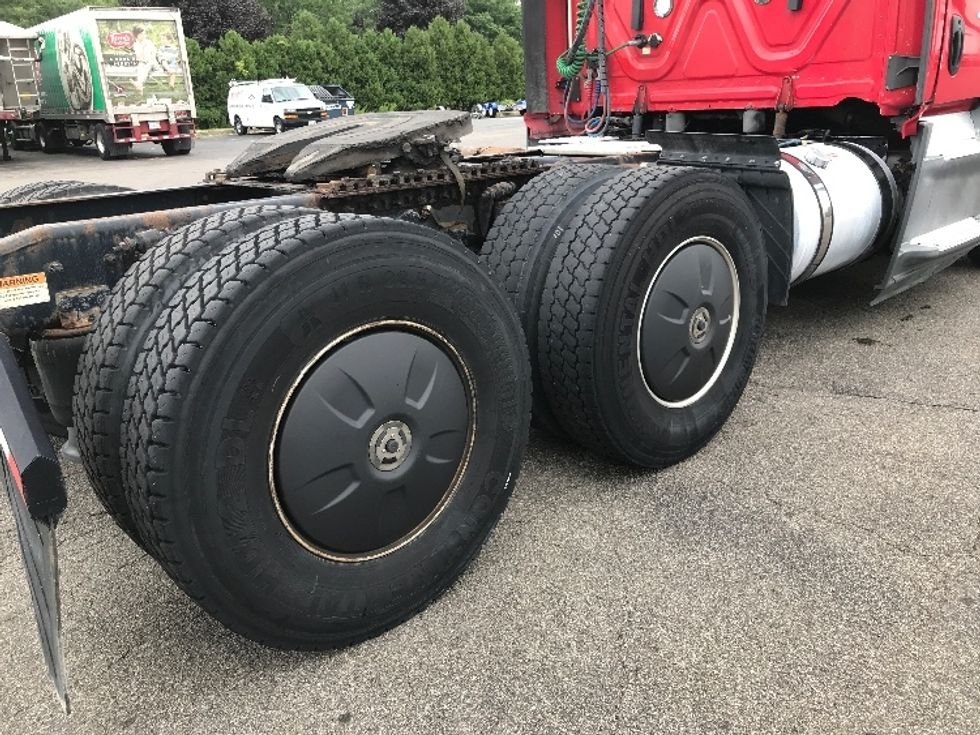 Day Cab Tractor-Heavy Duty Tractors-Freightliner-2018-Cascadia 12564ST-Fredonia-NY-622,889\n\t\tmiles-$ 26,500 - Image 19