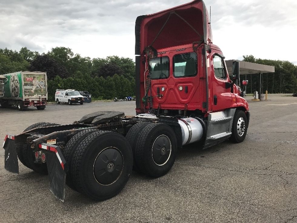 Day Cab Tractor-Heavy Duty Tractors-Freightliner-2018-Cascadia 12564ST-Fredonia-NY-622,889\n\t\tmiles-$ 26,500 - Image 7