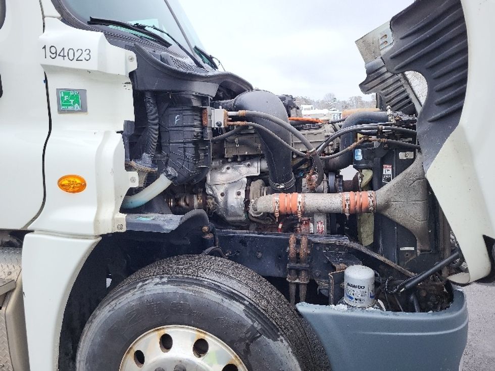 Day Cab Tractor-Heavy Duty Tractors-Freightliner-2018-Cascadia 12564ST-Gansevoort-NY-529,214\n\t\tmiles-$ 28,750 - Image 13