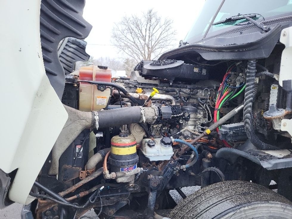 Day Cab Tractor-Heavy Duty Tractors-Freightliner-2018-Cascadia 12564ST-Gansevoort-NY-529,214\n\t\tmiles-$ 28,750 - Image 14