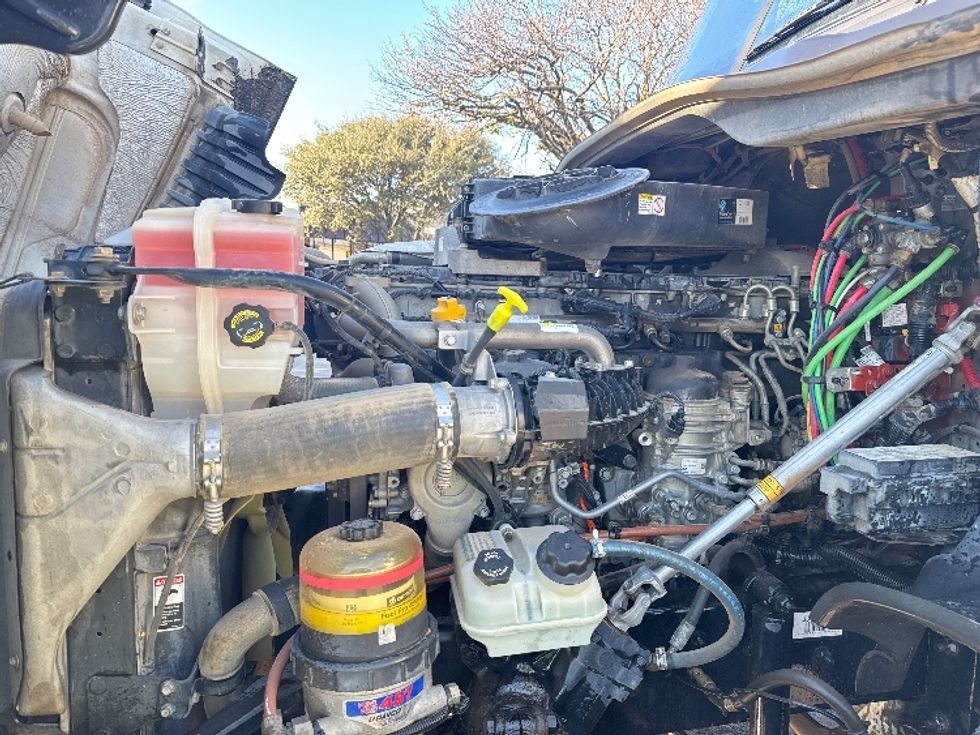 Day Cab Tractor-Heavy Duty Tractors-Freightliner-2018-Cascadia 12564ST-Garland-TX-354,437\n\t\tmiles-$ 44,750 - Image 16