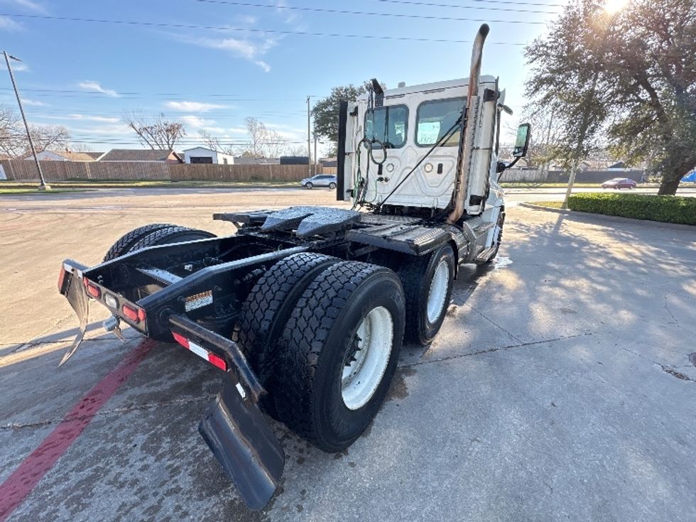 Day Cab Tractor-Heavy Duty Tractors-Freightliner-2018-Cascadia 12564ST-Garland-TX-354,437\n\t\tmiles-$ 44,750 - Image 7