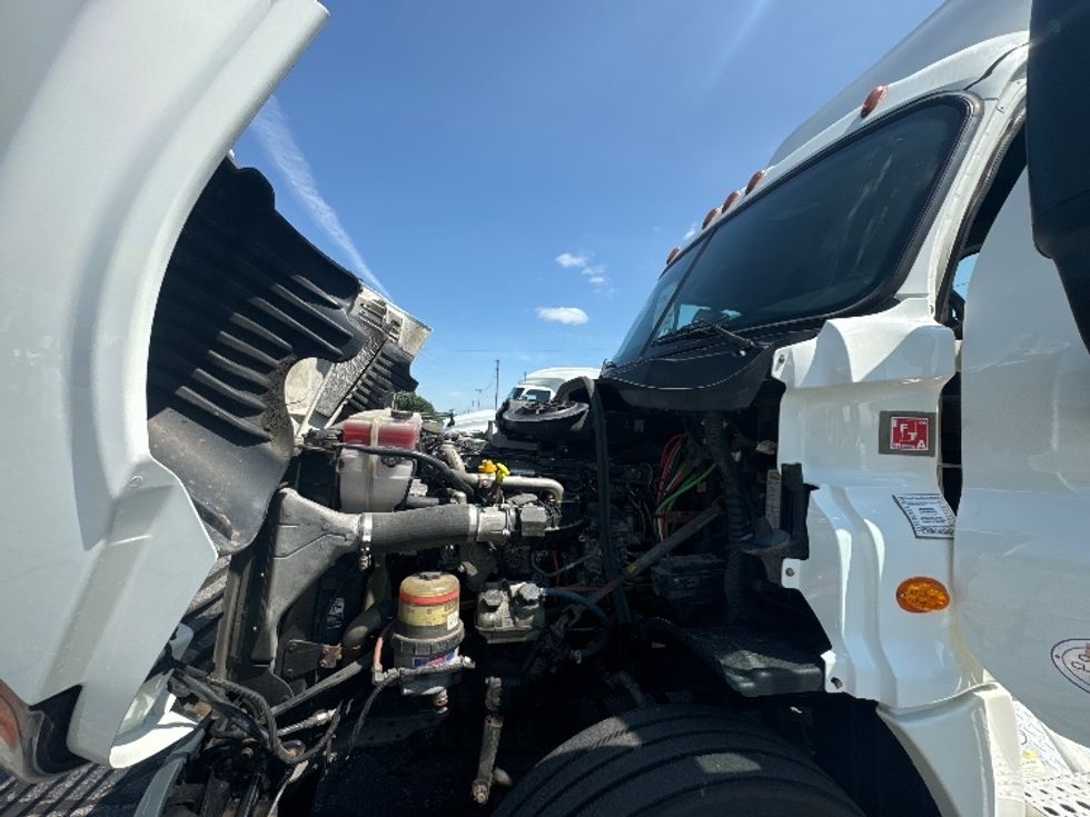 Day Cab Tractor-Heavy Duty Tractors-Freightliner-2018-Cascadia 12564ST-Goshen-IN-576,906\n\t\tmiles-$ 30,000 - Image 15