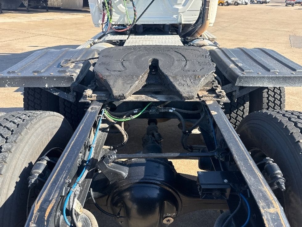 2018 Freightliner Cascadia 125" Sleeper Cab photo 6