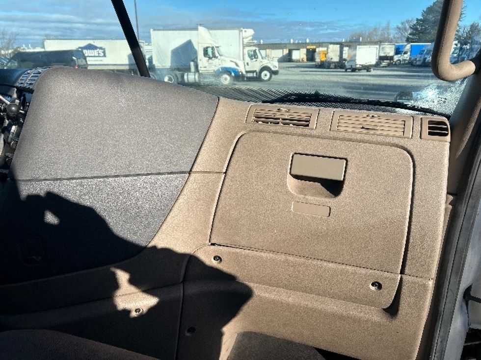 Day Cab Tractor-Heavy Duty Tractors-Freightliner-2018-Cascadia 12564ST-Greensboro-NC-474,789\n\t\tmiles-$ 36,250 - Image 13