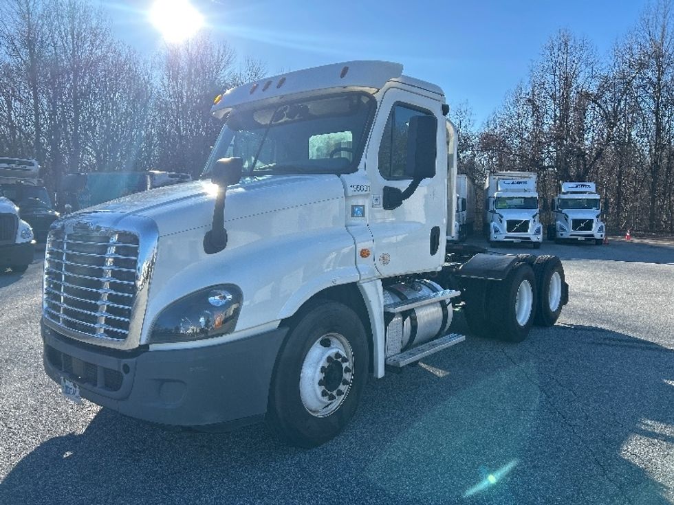 Day Cab Tractor-Heavy Duty Tractors-Freightliner-2018-Cascadia 12564ST-Greensboro-NC-474,789\n\t\tmiles-$ 36,250 - Image 3
