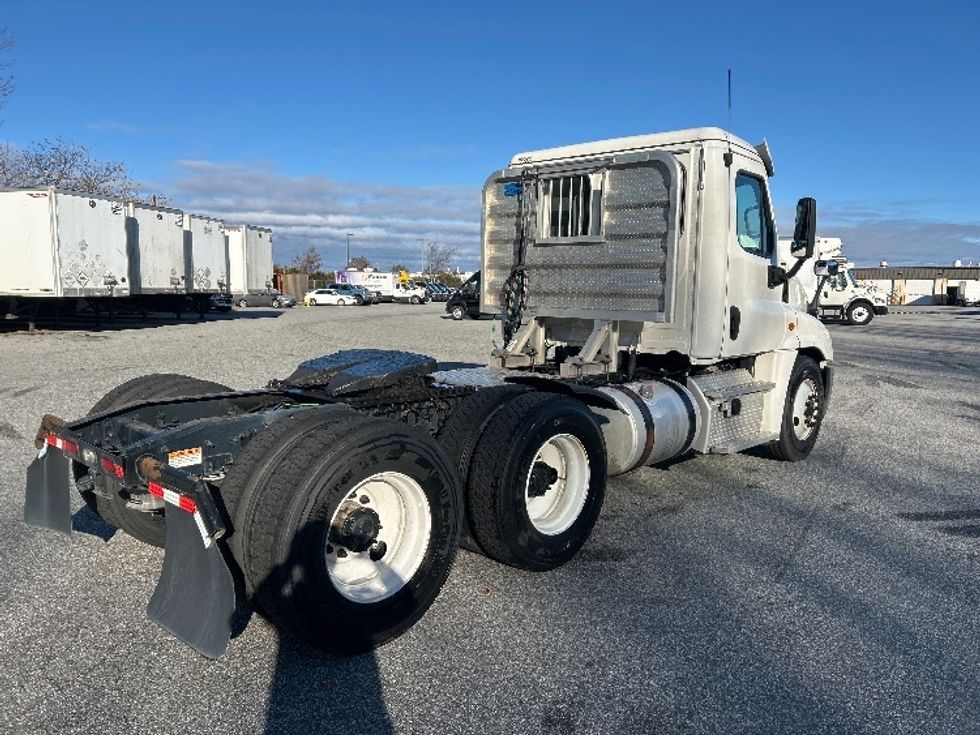 Day Cab Tractor-Heavy Duty Tractors-Freightliner-2018-Cascadia 12564ST-Greensboro-NC-474,789\n\t\tmiles-$ 36,250 - Image 7