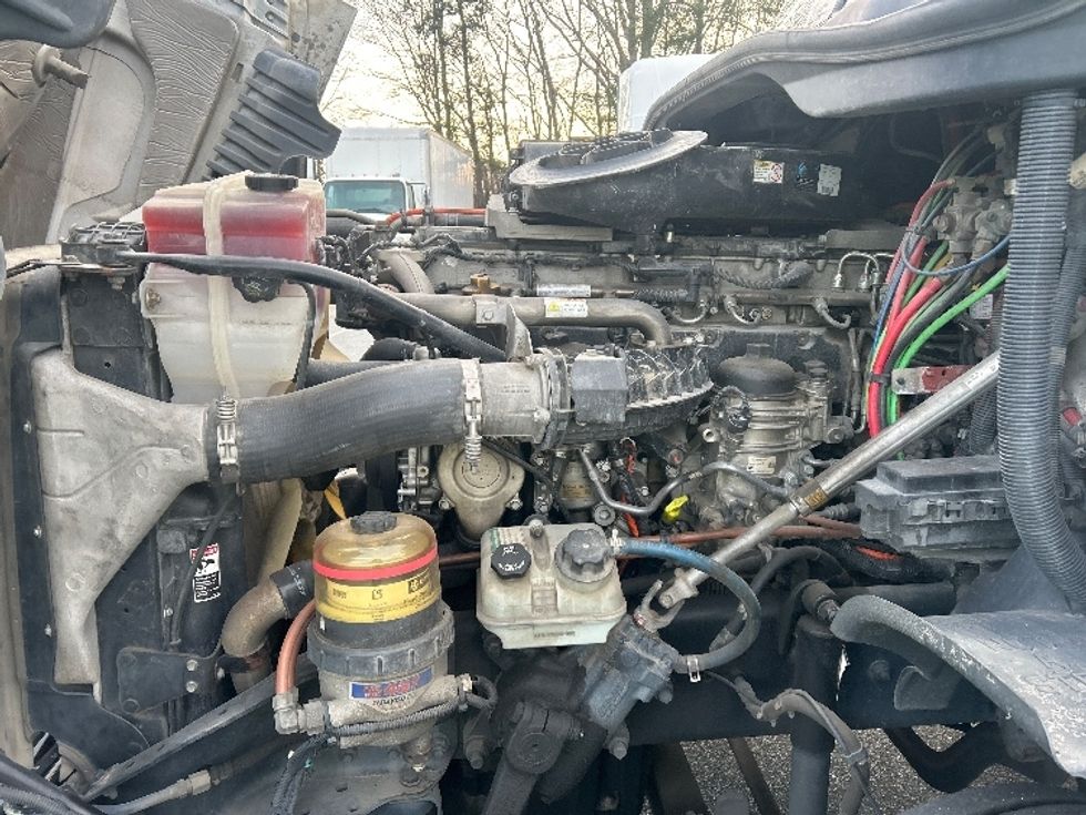 Day Cab Tractor-Heavy Duty Tractors-Freightliner-2018-Cascadia 12564ST-Greensboro-NC-500,002\n\t\tmiles-$ 35,250 - Image 16