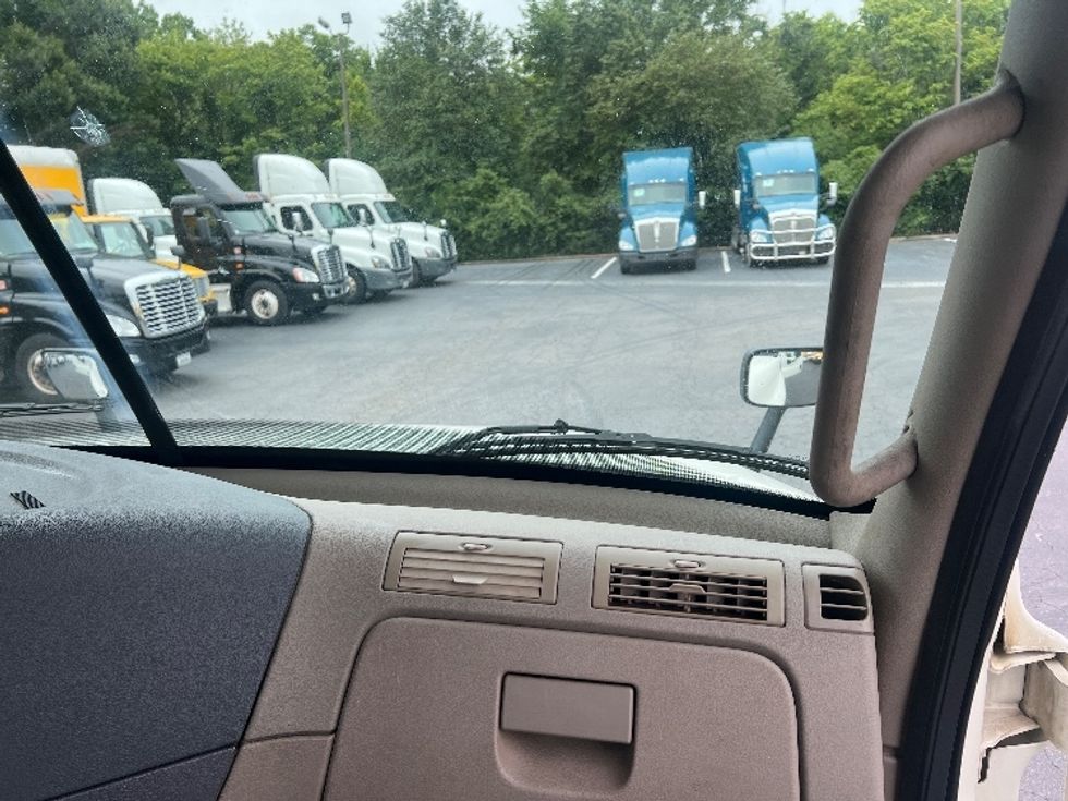 Day Cab Tractor-Heavy Duty Tractors-Freightliner-2018-Cascadia 12564ST-Greensboro-NC-612,568\n\t\tmiles-$ 30,000 - Image 13