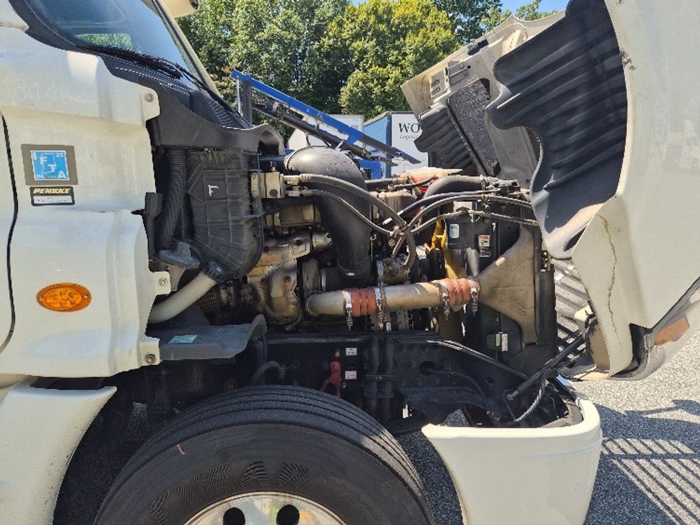 Day Cab Tractor-Heavy Duty Tractors-Freightliner-2018-Cascadia 12564ST-Greensboro-NC-947,656\n\t\tmiles-$ 22,250 - Image 15
