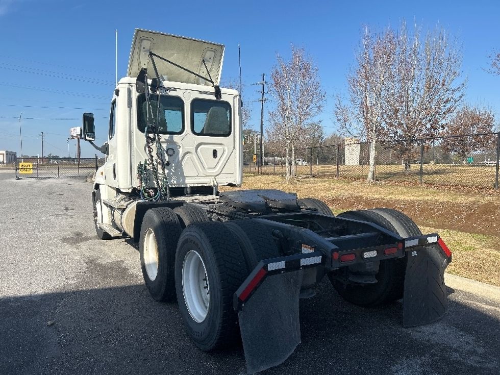 Day Cab Tractor-Heavy Duty Tractors-Freightliner-2018-Cascadia 12564ST-Hammond-LA-202,287\n\t\tmiles-$ 43,000 - Image 5