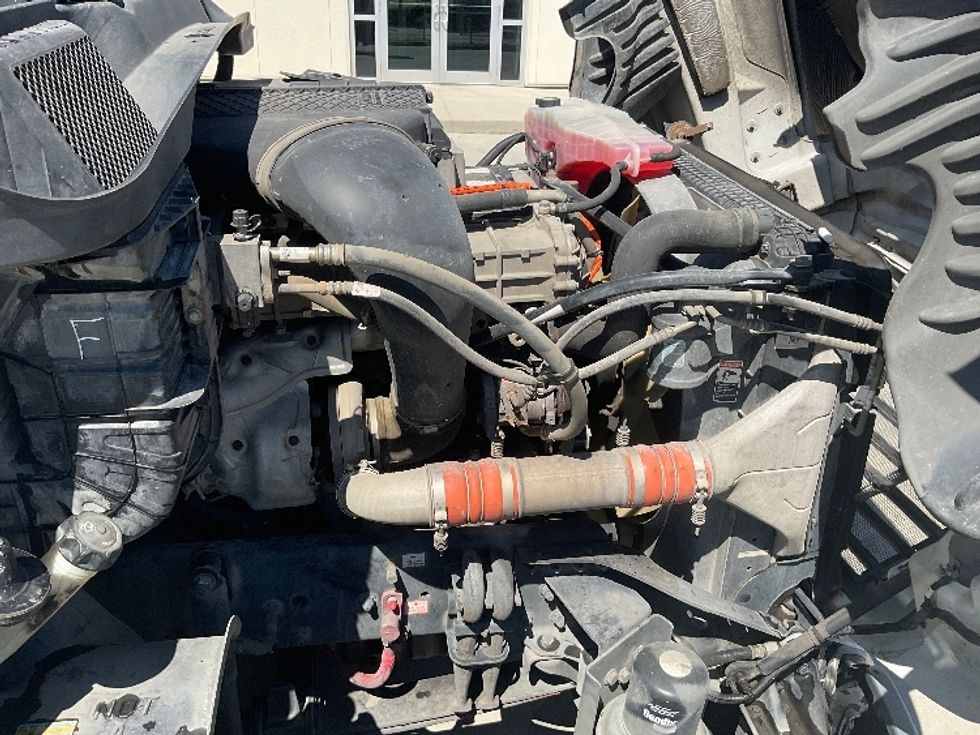 Day Cab Tractor-Heavy Duty Tractors-Freightliner-2018-Cascadia 12564ST-Hammond-LA-341,222\n\t\tmiles-$ 48,250 - Image 15