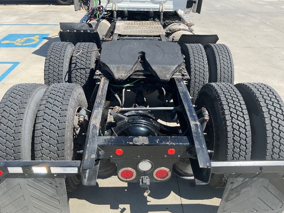 Day Cab Tractor-Heavy Duty Tractors-Freightliner-2018-Cascadia 12564ST-Hammond-LA-341,222\n\t\tmiles-$ 48,250 - Image 6