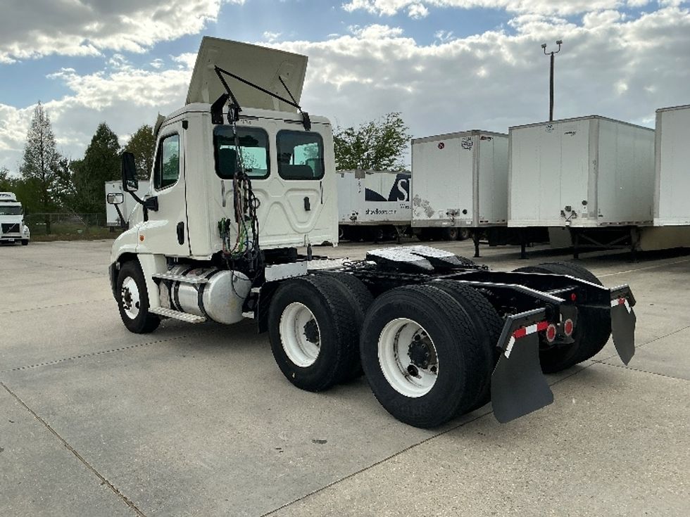 Day Cab Tractor-Heavy Duty Tractors-Freightliner-2018-Cascadia 12564ST-Hammond-LA-67,749\n\t\tmiles-$ 46,250 - Image 5
