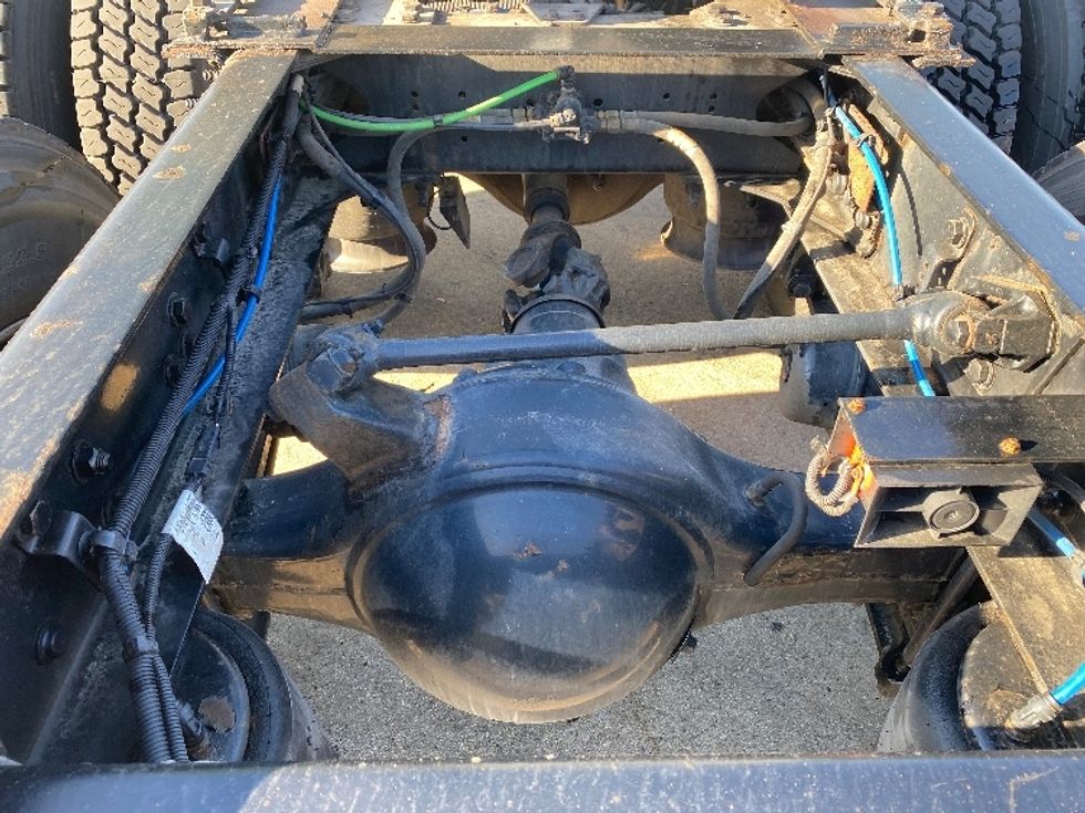 Day Cab Tractor-Heavy Duty Tractors-Freightliner-2018-Cascadia 12564ST-Harrisburg-PA-349,629\n\t\tmiles-$ 42,250 - Image 6