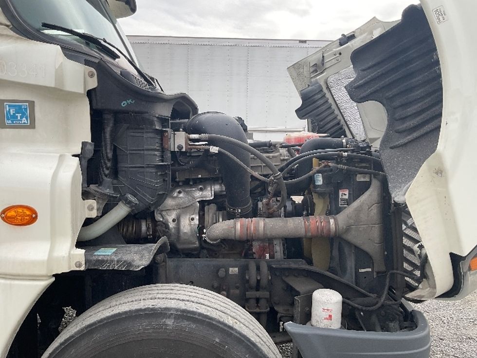 Day Cab Tractor-Heavy Duty Tractors-Freightliner-2018-Cascadia 12564ST-Harrisburg-PA-391,165\n\t\tmiles-$ 38,500 - Image 15