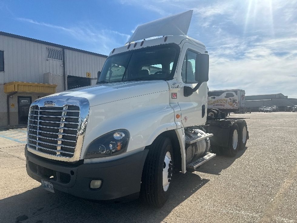 Day Cab Tractor-Heavy Duty Tractors-Freightliner-2018-Cascadia 12564ST-Hattiesburg-MS-354,793\n\t\tmiles-$ 17,000 - Image 3