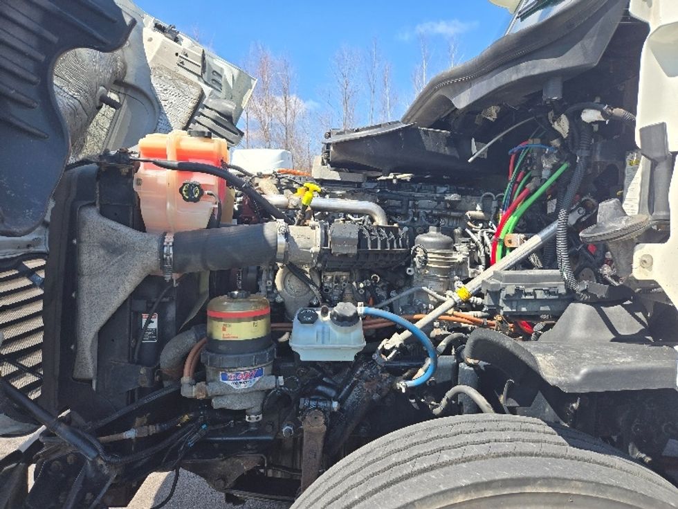 Day Cab Tractor-Heavy Duty Tractors-Freightliner-2018-Cascadia 12564ST-Hazleton-PA-537,819\n\t\tmiles-$ 30,500 - Image 16