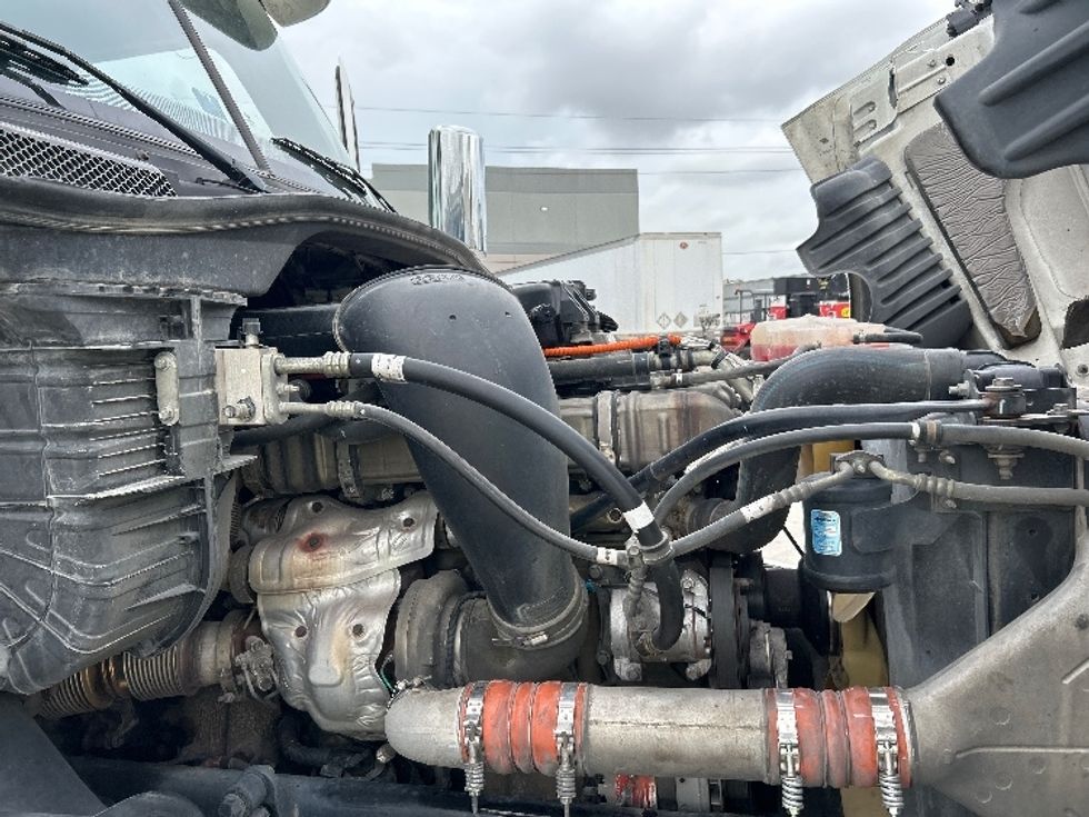 Day Cab Tractor-Heavy Duty Tractors-Freightliner-2018-Cascadia 12564ST-Houston-TX-575,555\n\t\tmiles-$ 31,500 - Image 15