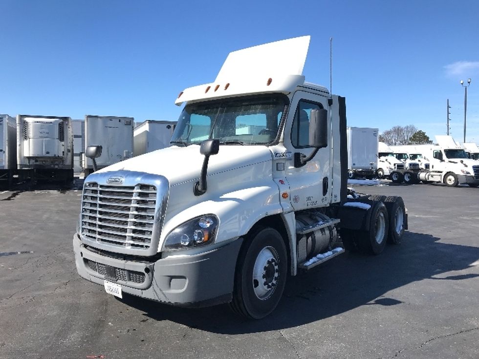 Day Cab Tractor-Heavy Duty Tractors-Freightliner-2018-Cascadia 12564ST-Indianapolis-IN-355,406\n\t\tmiles-$ 43,250 - Image 3