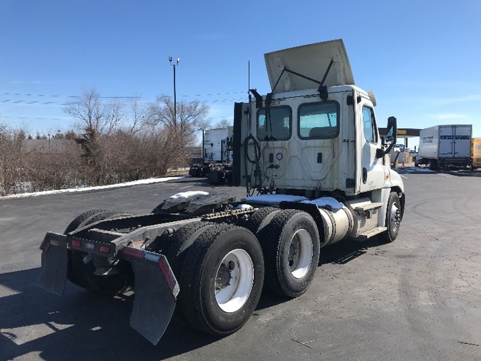 Day Cab Tractor-Heavy Duty Tractors-Freightliner-2018-Cascadia 12564ST-Indianapolis-IN-355,406\n\t\tmiles-$ 43,250 - Image 7