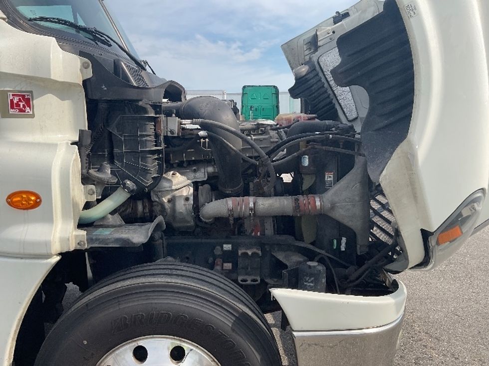 Day Cab Tractor-Heavy Duty Tractors-Freightliner-2018-Cascadia 12564ST-Indianapolis-IN-419,636\n\t\tmiles-$ 43,500 - Image 15