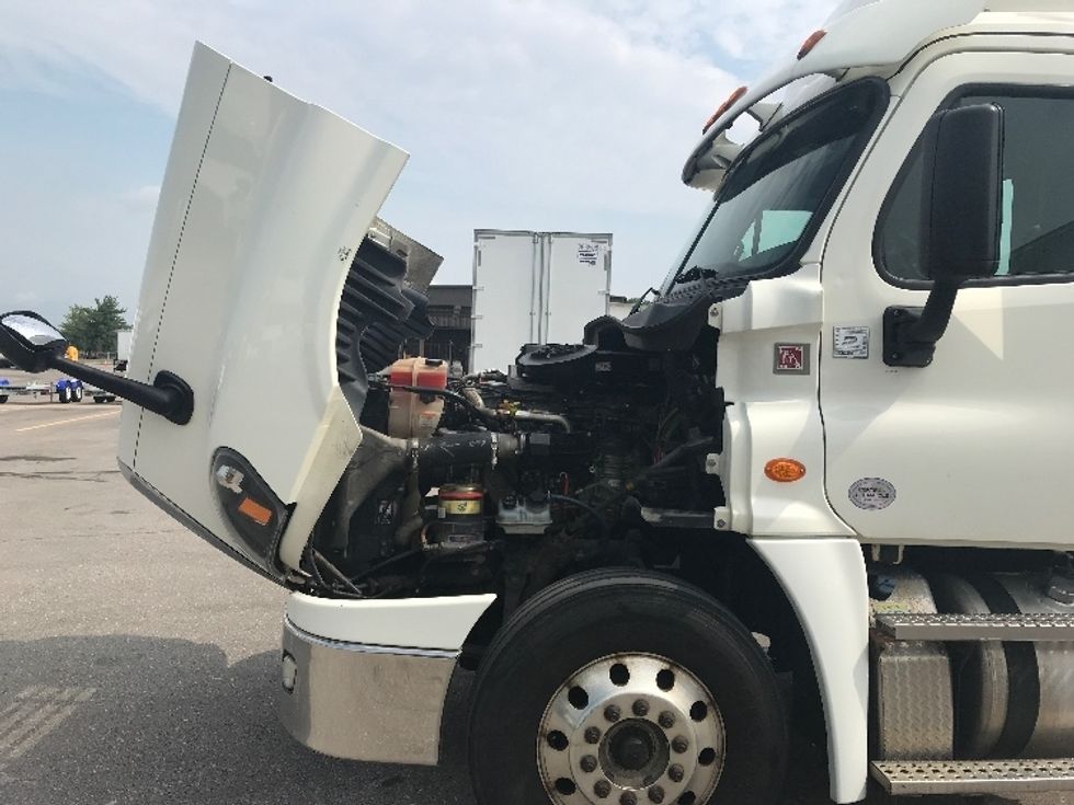 Day Cab Tractor-Heavy Duty Tractors-Freightliner-2018-Cascadia 12564ST-Indianapolis-IN-461,375\n\t\tmiles-$ 41,250 - Image 16