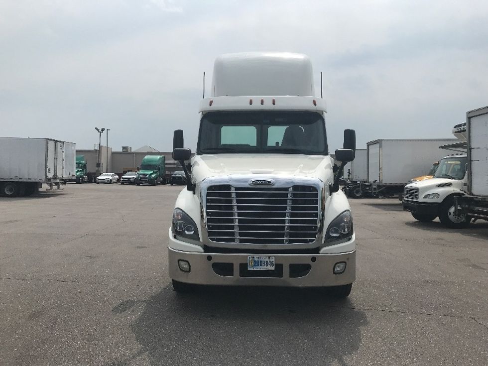 Day Cab Tractor-Heavy Duty Tractors-Freightliner-2018-Cascadia 12564ST-Indianapolis-IN-461,375\n\t\tmiles-$ 41,250 - Image 2