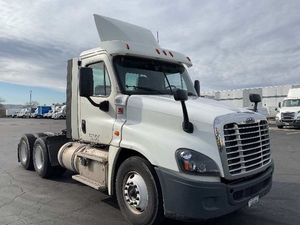 Day Cab Tractor-Heavy Duty Tractors-Freightliner-2018-Cascadia 12564ST-Indianapolis-IN-470,289\n\t\tmiles-$ 36,750 - Image 1