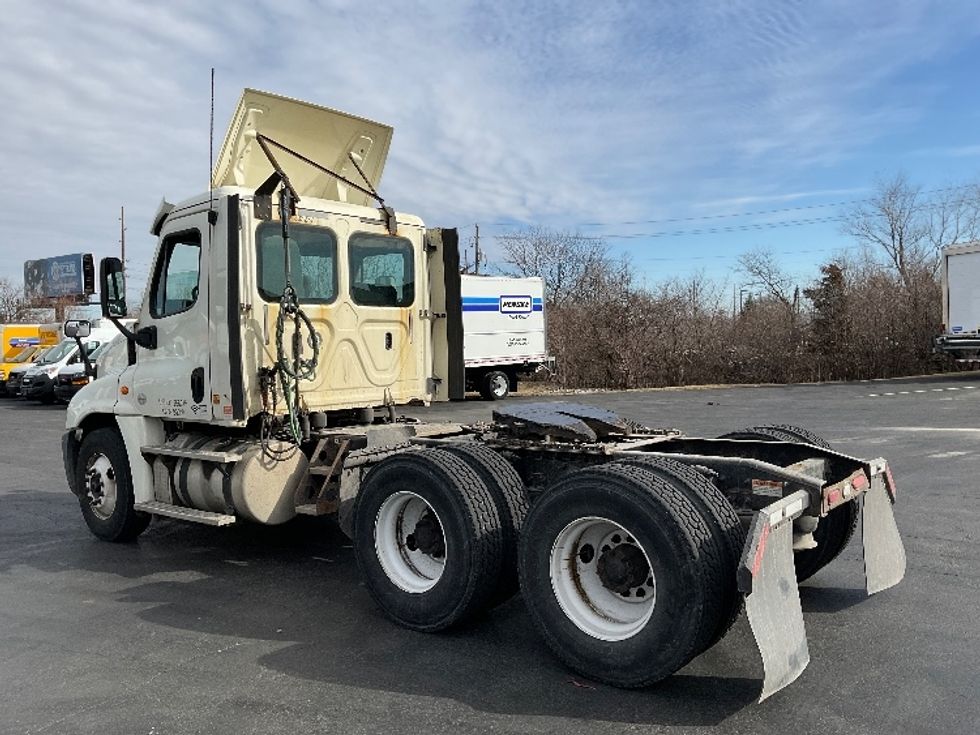 Day Cab Tractor-Heavy Duty Tractors-Freightliner-2018-Cascadia 12564ST-Indianapolis-IN-470,289\n\t\tmiles-$ 36,750 - Image 5
