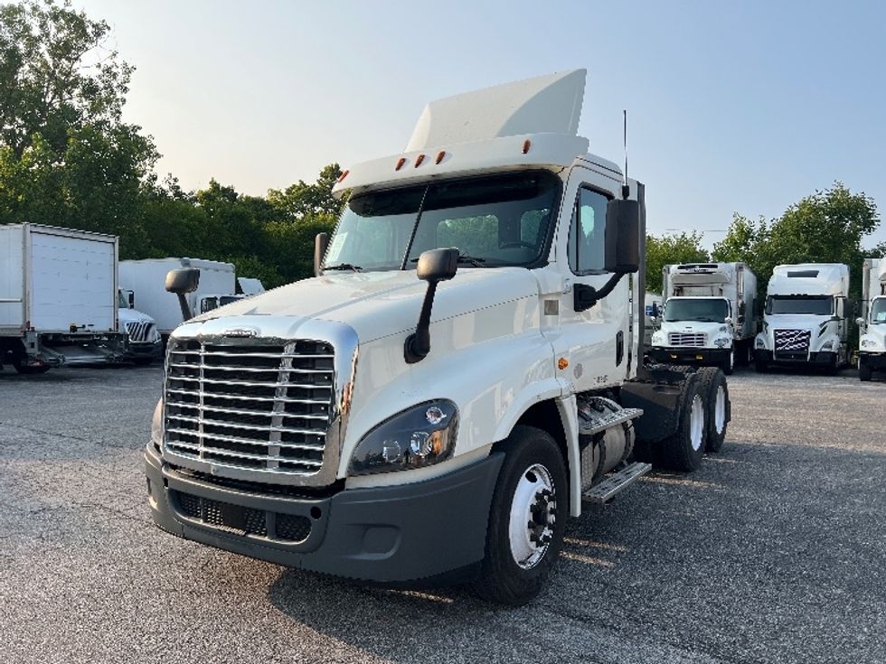 Day Cab Tractor-Heavy Duty Tractors-Freightliner-2018-Cascadia 12564ST-Indianapolis-IN-518,883\n\t\tmiles-$ 35,750 - Image 3