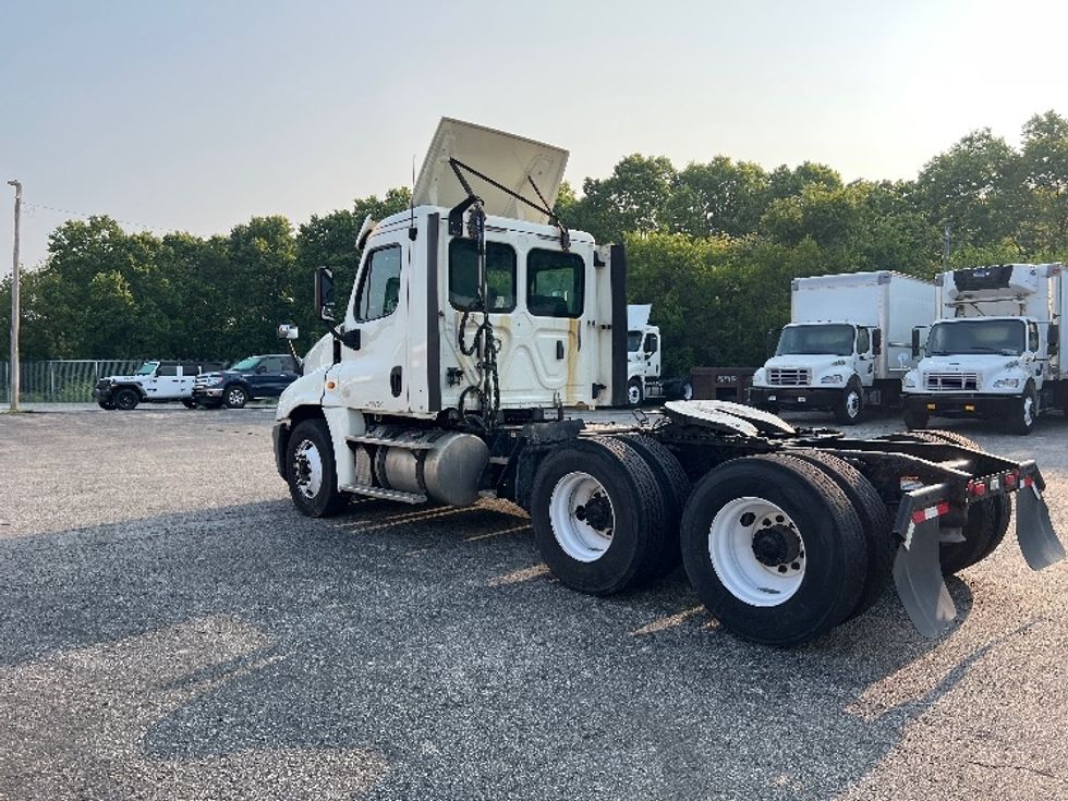 Day Cab Tractor-Heavy Duty Tractors-Freightliner-2018-Cascadia 12564ST-Indianapolis-IN-518,883\n\t\tmiles-$ 35,750 - Image 5