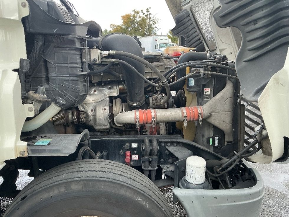 Day Cab Tractor-Heavy Duty Tractors-Freightliner-2018-Cascadia 12564ST-Jacksonville-FL-489,917\n\t\tmiles-$ 38,250 - Image 15